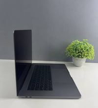 Apple Macbook Pro A1707 (2017) 