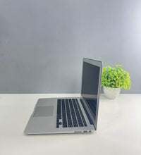 Refurbished Apple MacBook Air A1466 (Core i7/8GB/256GB/Mac OS Sierra/13.3")