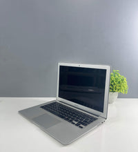 Refurbished Apple MacBook Air A1466 (Core i7/8GB/256GB/Mac OS Sierra/13.3")