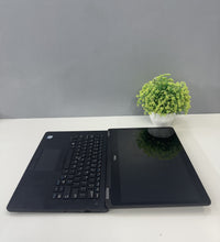 Dell latitude 7470 Lightweight Core i5 6th GEN / 14 Inch (Refurbished)